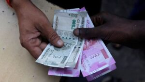 Read more about the article India’s forex reserves decline